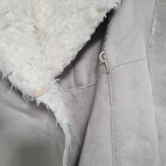 NWT JKT Vegan Sheepskin Vest Anthropologie Tan Pockets Hook and Eye Size XS - Picture 2 of 10